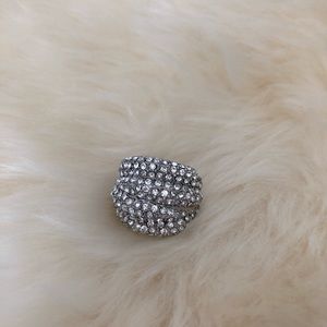 Selling beautiful pave ring